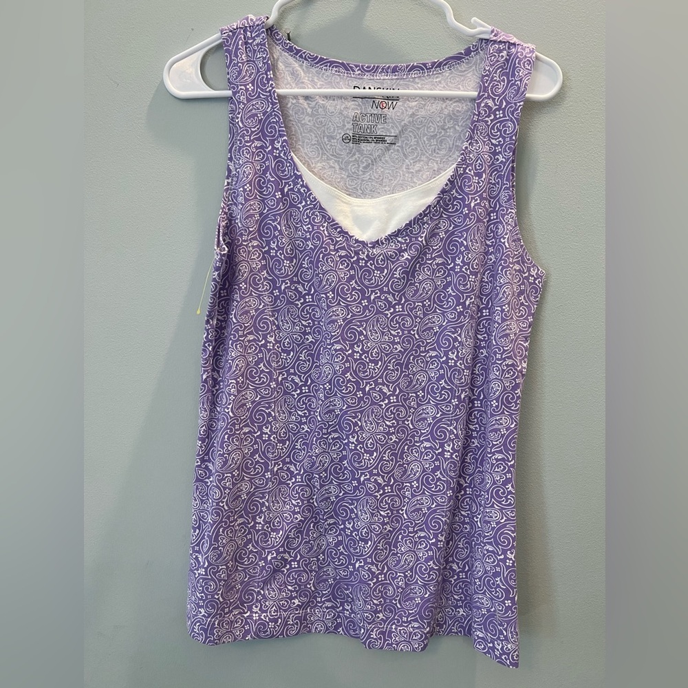 Danskin active wear tank size L